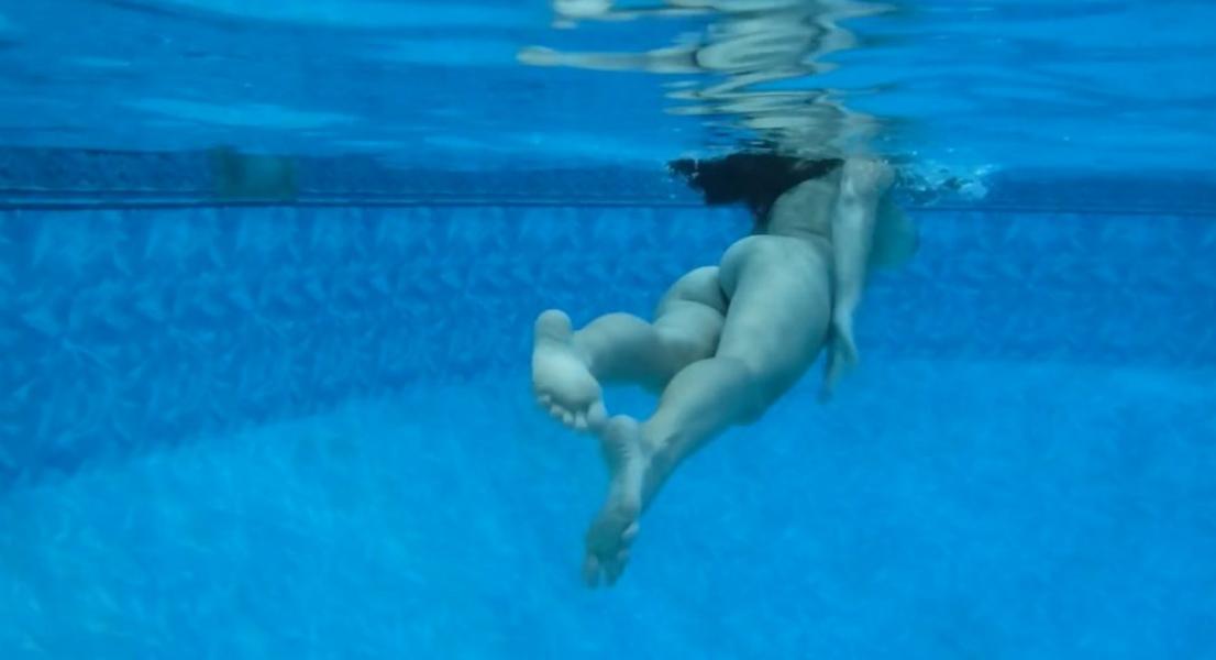 Alex Hanson telanjang pantat