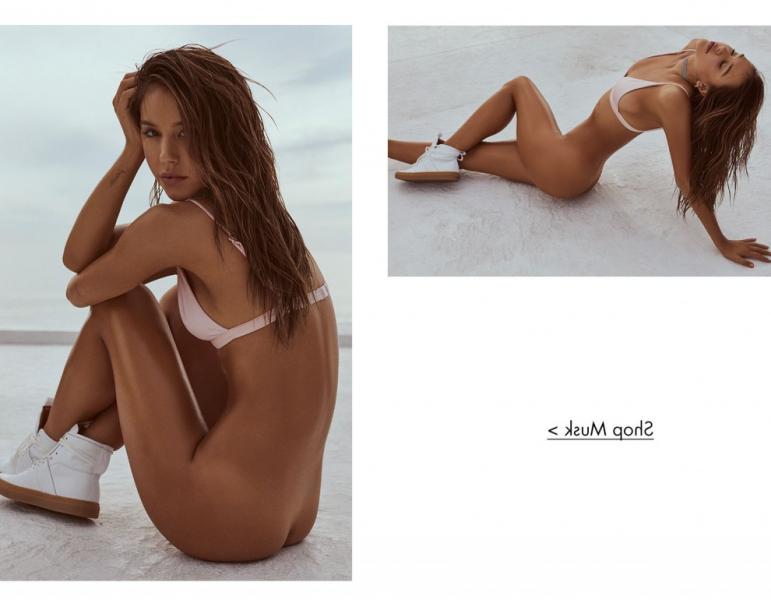 Alexis Ren Bianca Booth Nude Photos 4