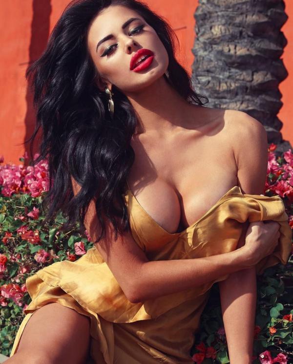 Amanda Rodriguez khỏa thân sexy
