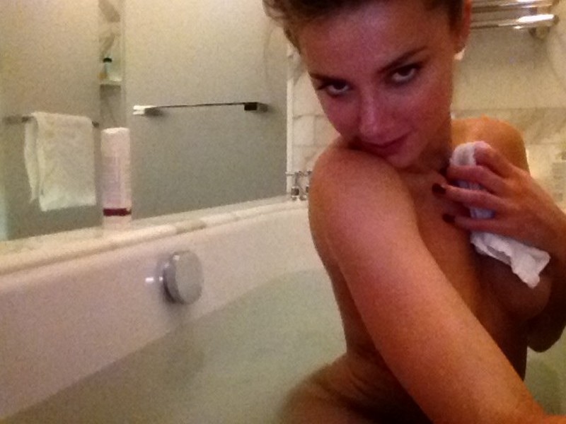 Amber Heard sexy