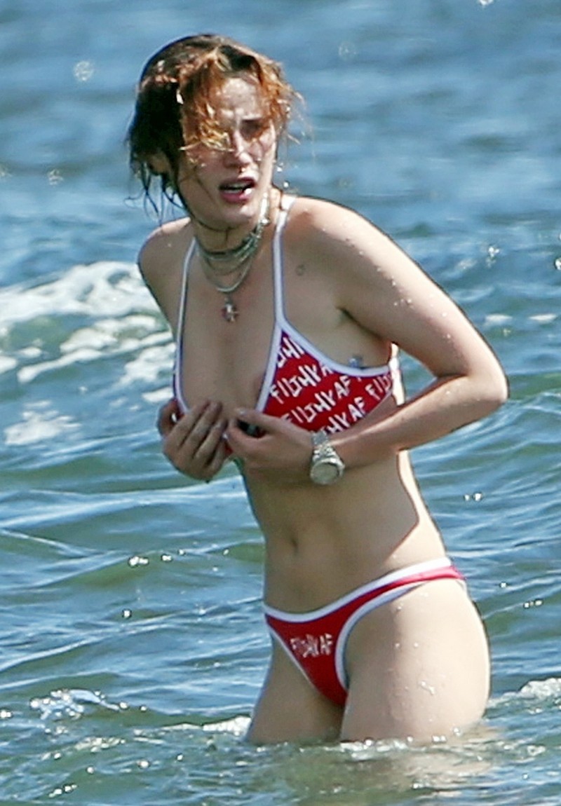 bella Thorne ψεύτικο γυμνό