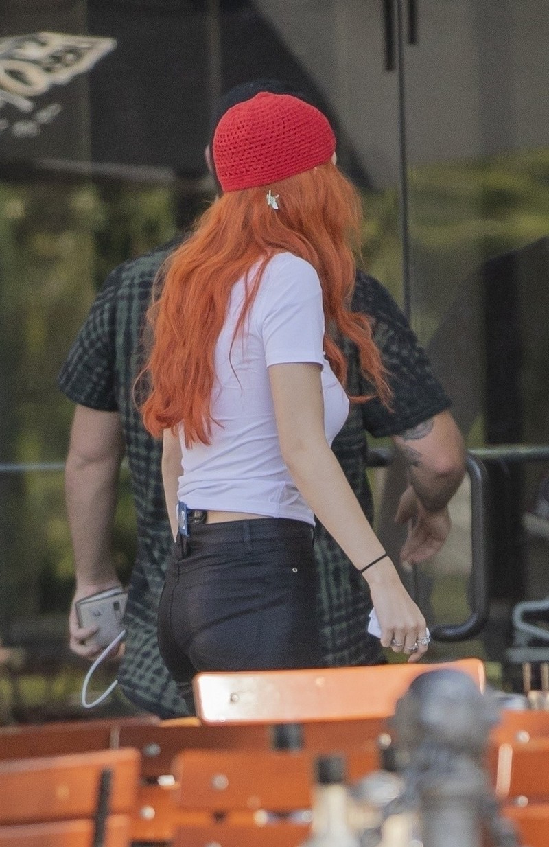Leaked Photo | Bella Thorne Sexy Ass (16 pics) | Mega Collection