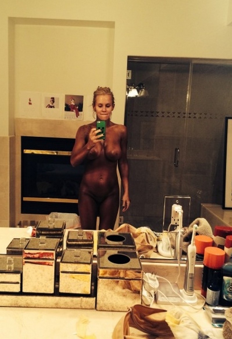 Jenny mccarthy nude leaked