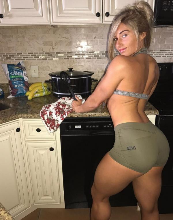 Anne Bowlby Carriejune Sexy Photos 20
