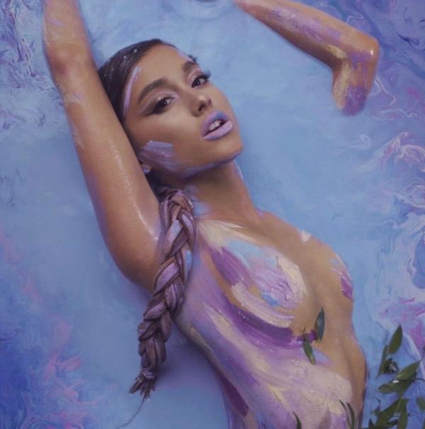 Ariana Grande Nude Sexy Pics 1