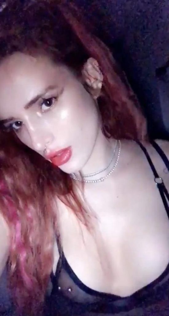 Bella Thorne Desnuda Fotos Sexy imágenes celebridad desnuda