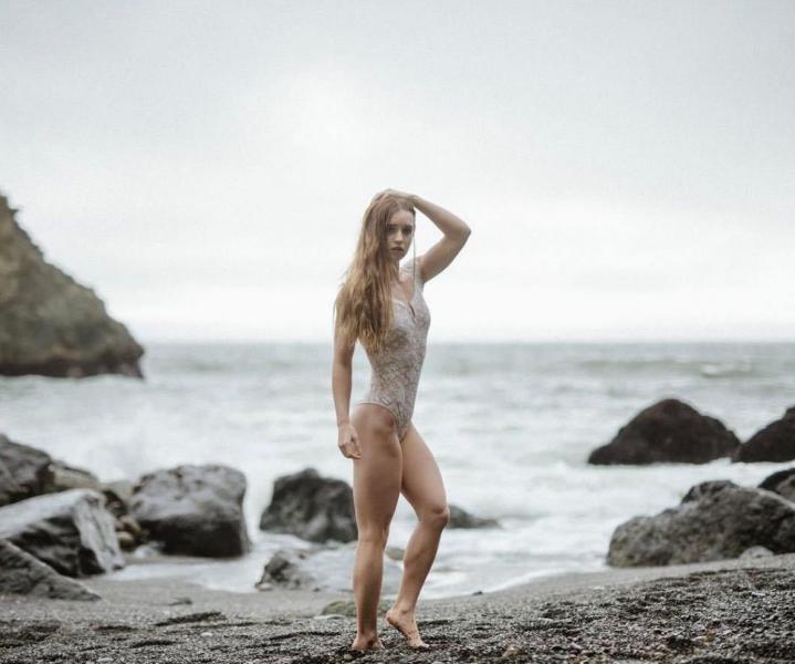 Briana Agno alasti seksikad fotod 223