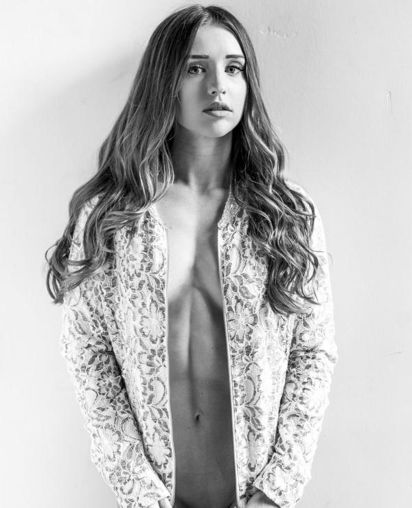 Briana Agno Nude Sexy Photos 65