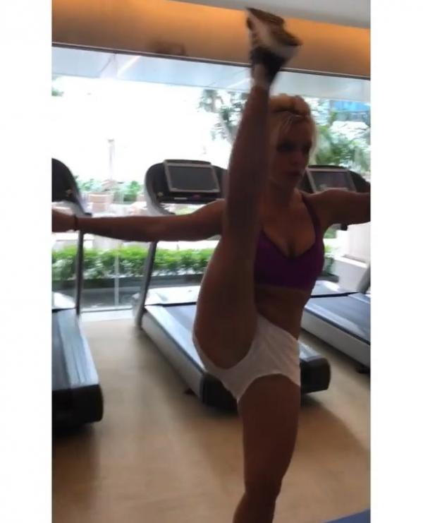Britney Spearsi seksikad pildid 9
