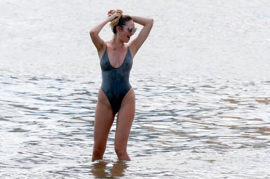 Candice Swanepoel ภาพถ่ายเซ็กซี่ 37
