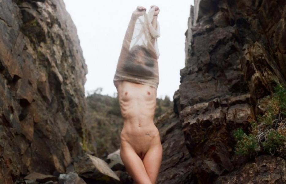 Carly Foulkes Naked Photos 12