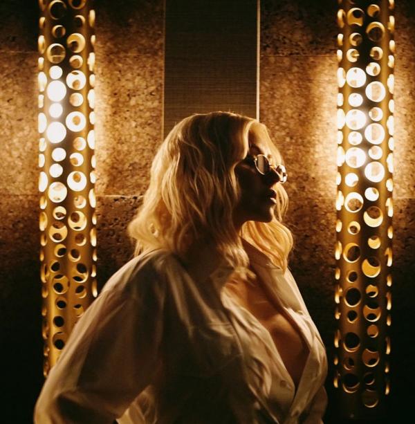 Christina Aguilera Nude Sexy Pics 25