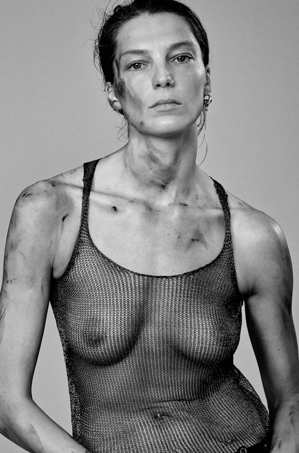 Daria Werbowy in topless