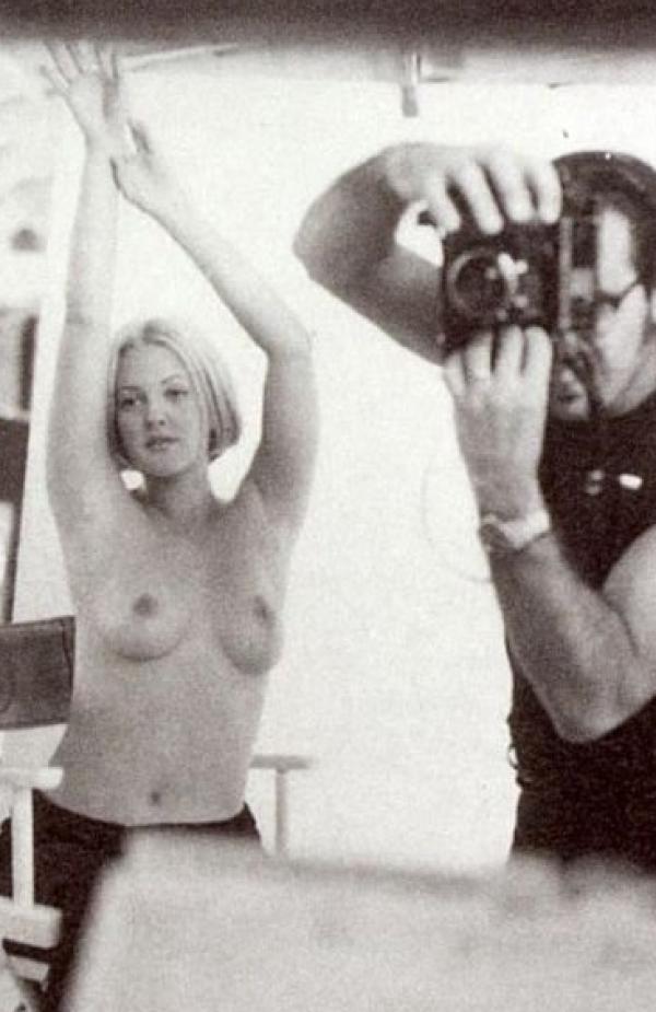 Drew Barrymore nudo
