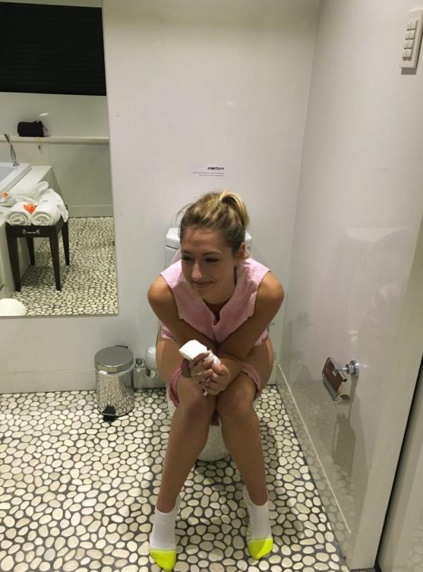 Dylan Penn Leaked Pics 7