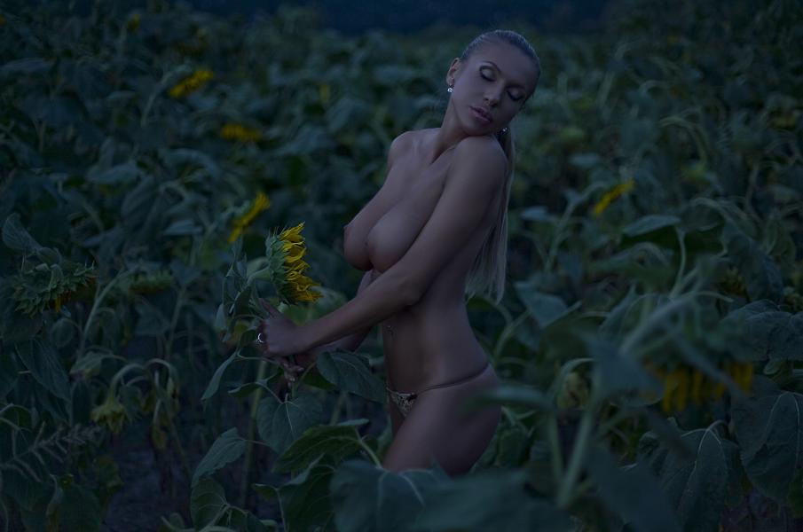 Elina Svetlova foto di nudo 15
