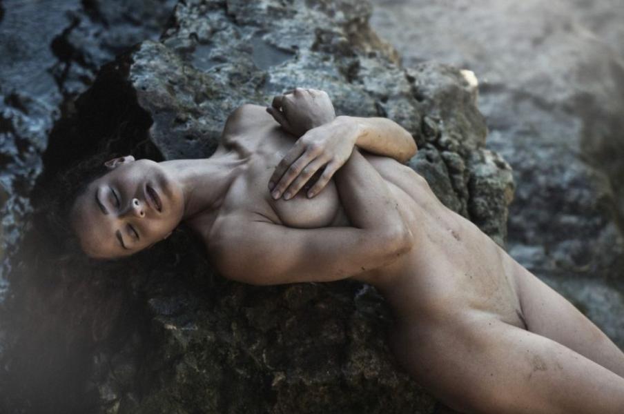 Foto sexy di nudo di Eliya Aceta 15