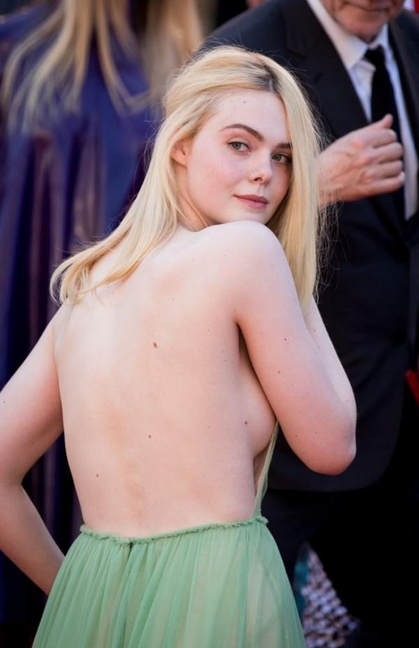 Elle Fanning Sexy Images 28
