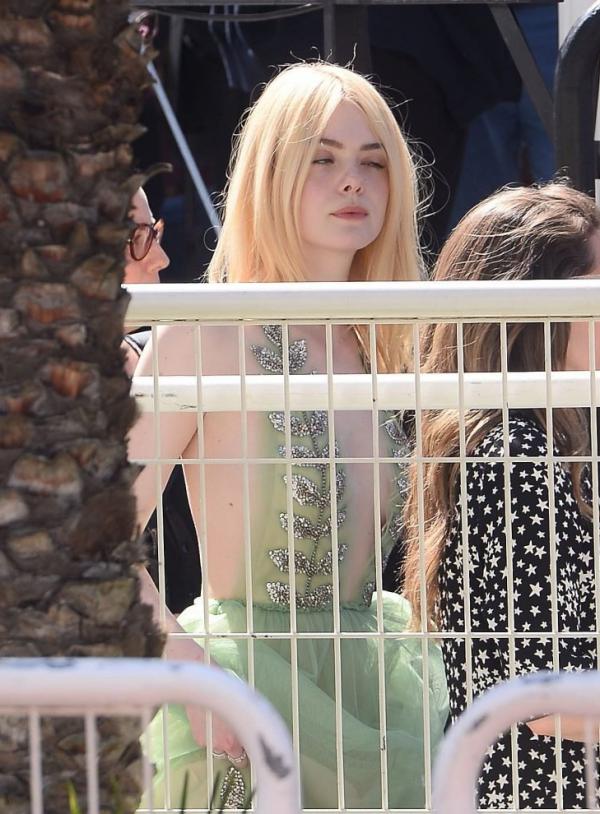 Elle Fanning Sexy Images 32