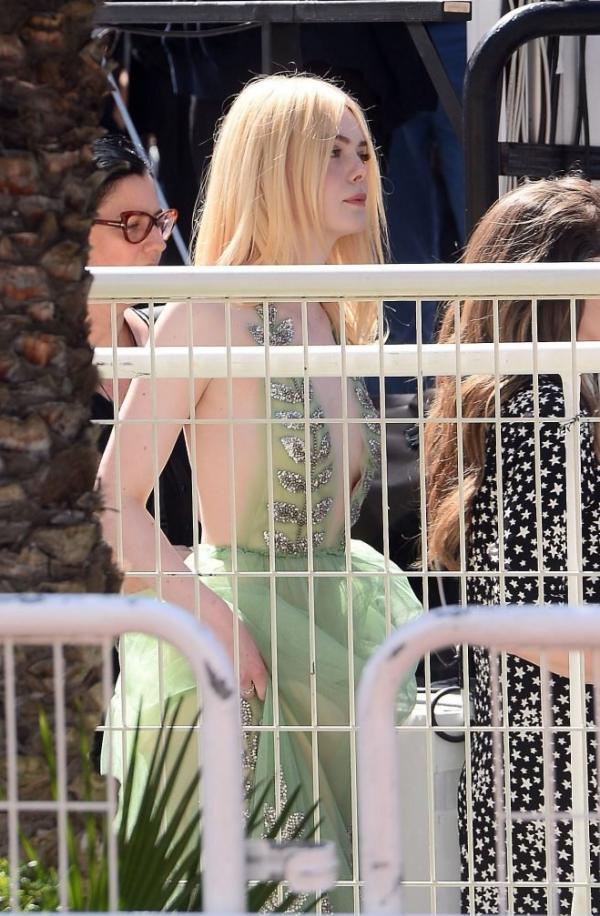 Elle Fanning Sexy Images 34