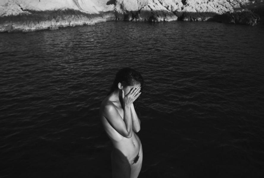 Emilie Payet Çıplak Fotoğrafları 19