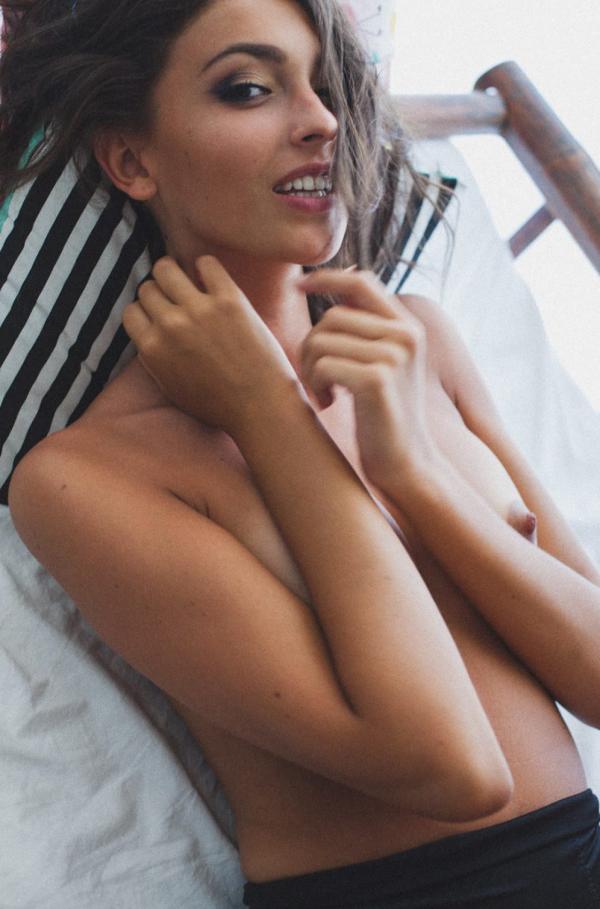 Erika Albonetti nagie seksowne zdjęcia 47