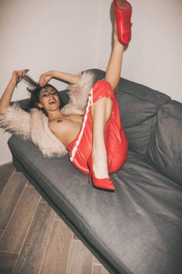 Erika Albonetti nagie seksowne zdjęcia 69