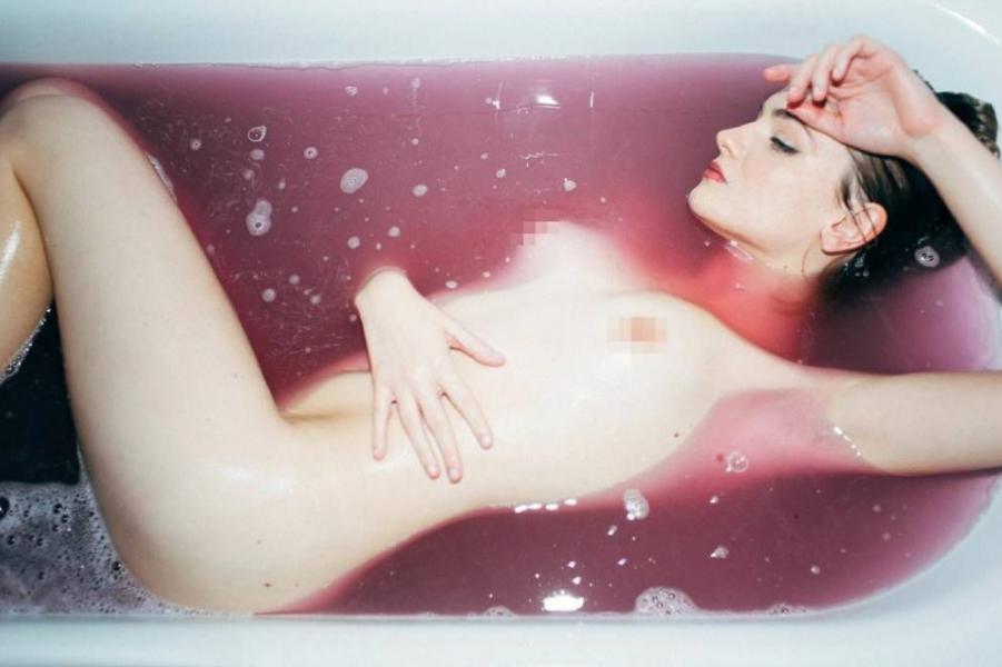 एरिन मॅई नग्न सेक्सी तस्वीरें 48