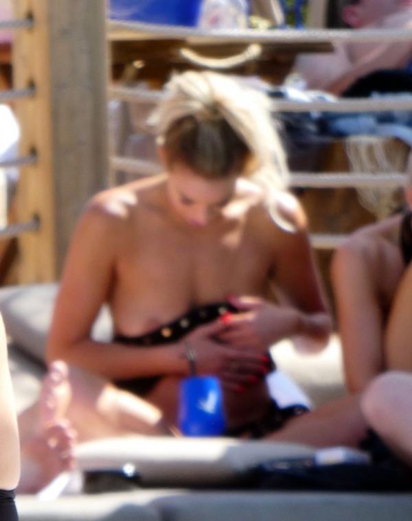 Ferne McCann seksowne topless zdjęcia 63