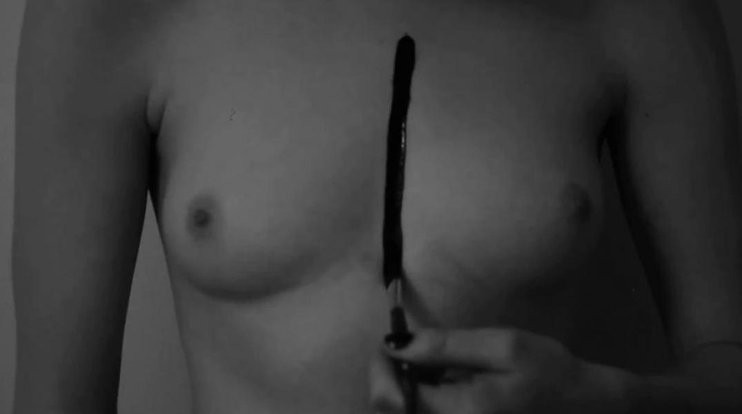 Γυμνές σέξι φωτογραφίες της Hailey Clauson 35