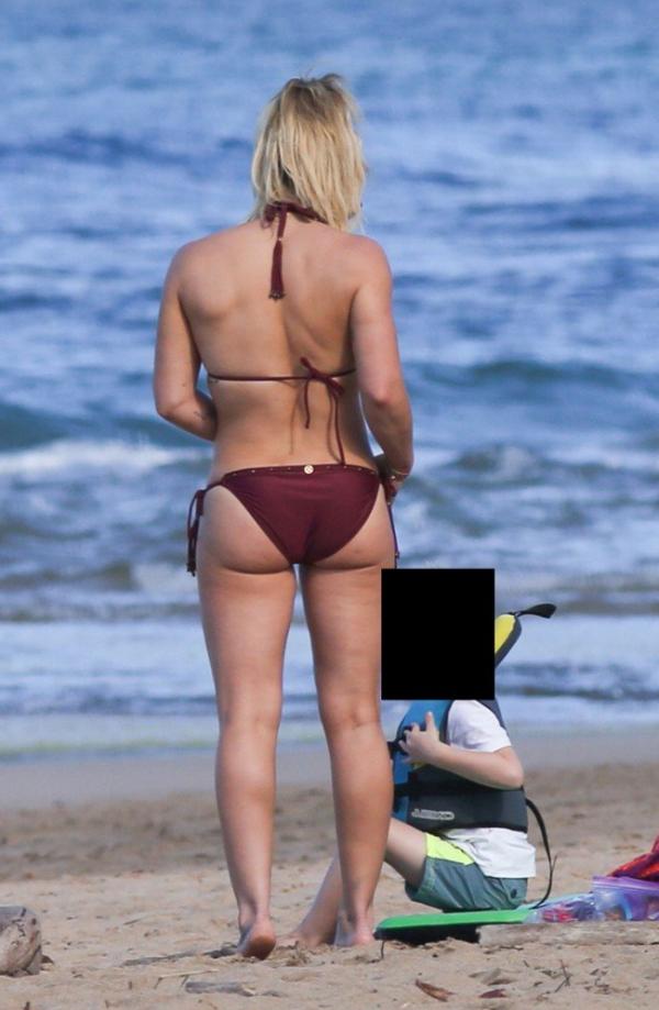 Hilary Duff beach