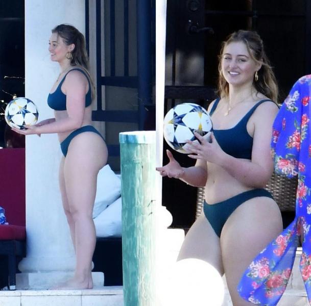 Iskra Lawrence Sexy Images 47