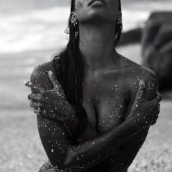 Jasmine Tookes Naked on the Beach Photos 4
