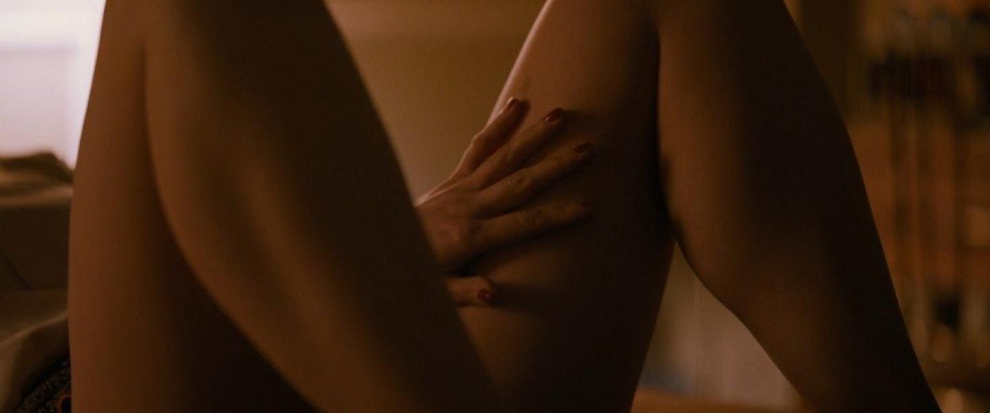 Jennifer Connelly and Valorie Curry Nude 5