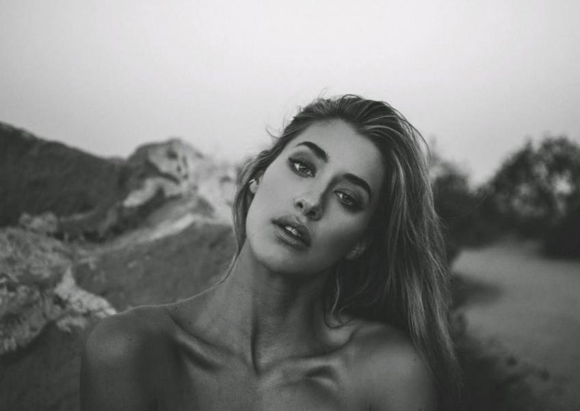 Jessica Serfaty Nude Sexy Pics 135