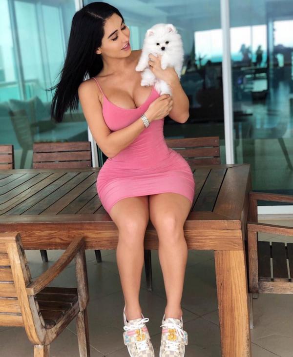 Joselyn Cano naakt sexy foto's 46