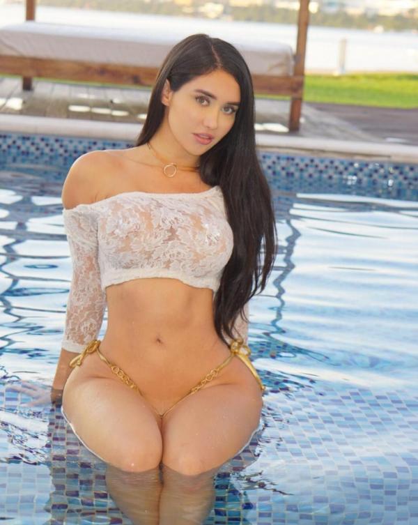Joselyn Cano naakt sexy foto's 48