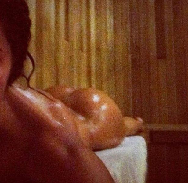Γυμνές σέξι φωτογραφίες Joselyn Cano 95