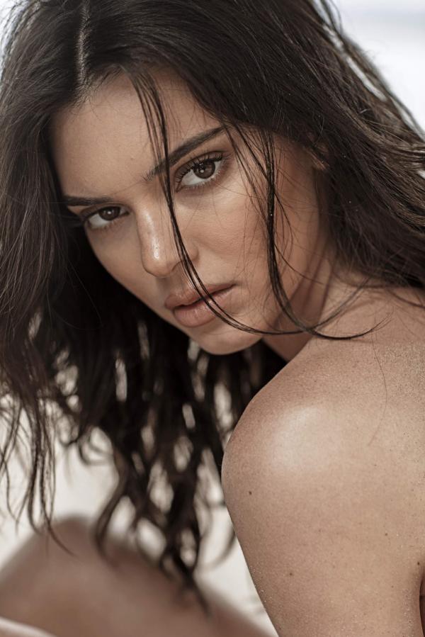 Kendall Jenner Naked Photos 17