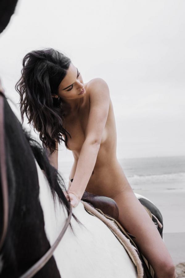 Kendall Jenner Naked Photos 42