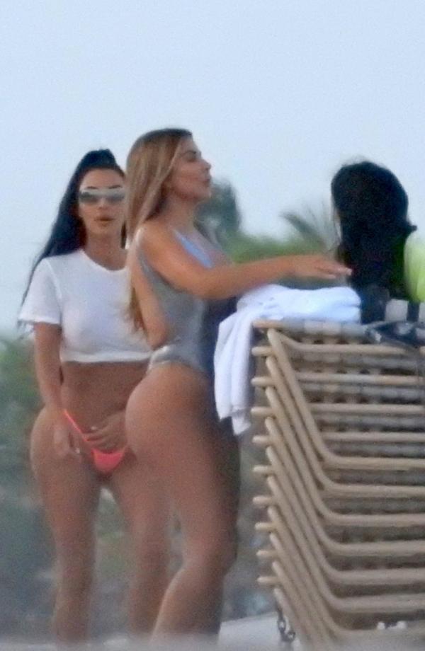 Kim Kardashian sexy nieuwe foto's 1
