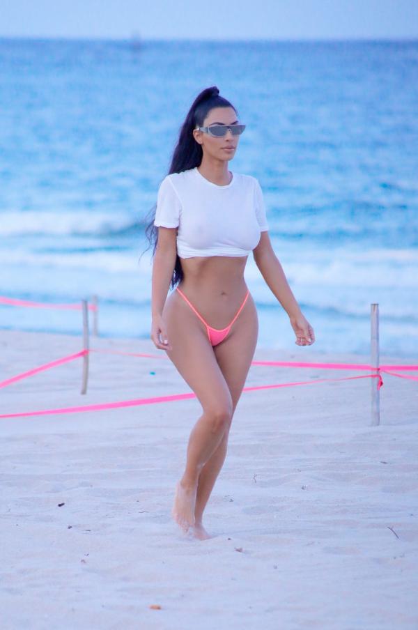 Kim Kardashian sexy nieuwe foto's 2