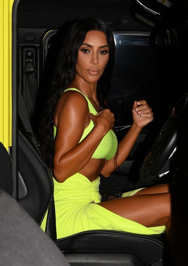 Kim Kardashian Sexy Photos 21