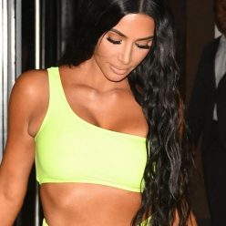 Kim Kardashian Sexy Photos 29