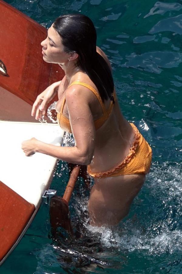 Kourtney Kardashiani seksikad fotod 5