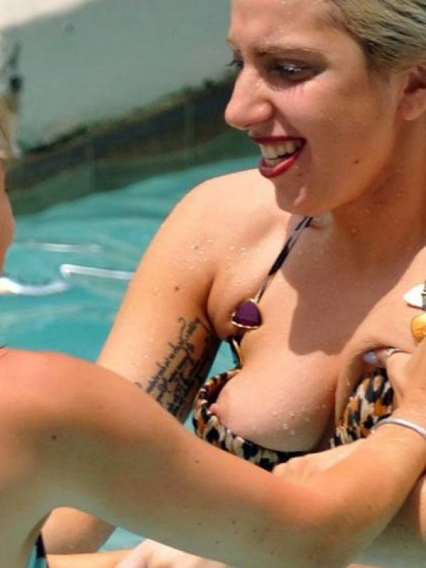 Foto di tette e culo della figa nuda di Lady Gaga 20