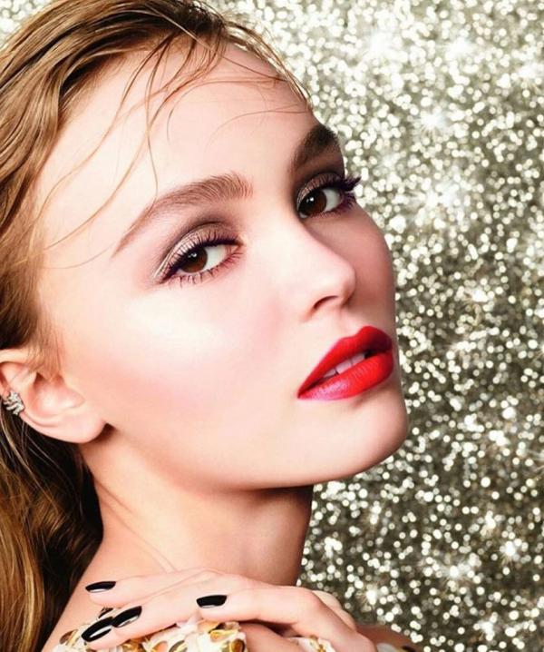 Lily Rose Depp Sexy Topless Photos 14