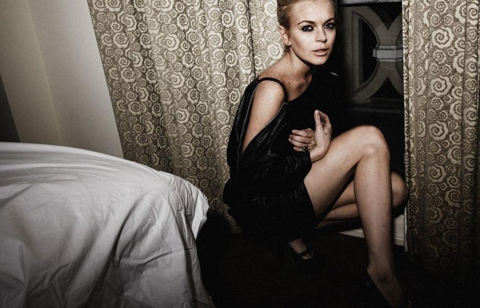 Foto sexy in topless di Lindsay Lohan 10
