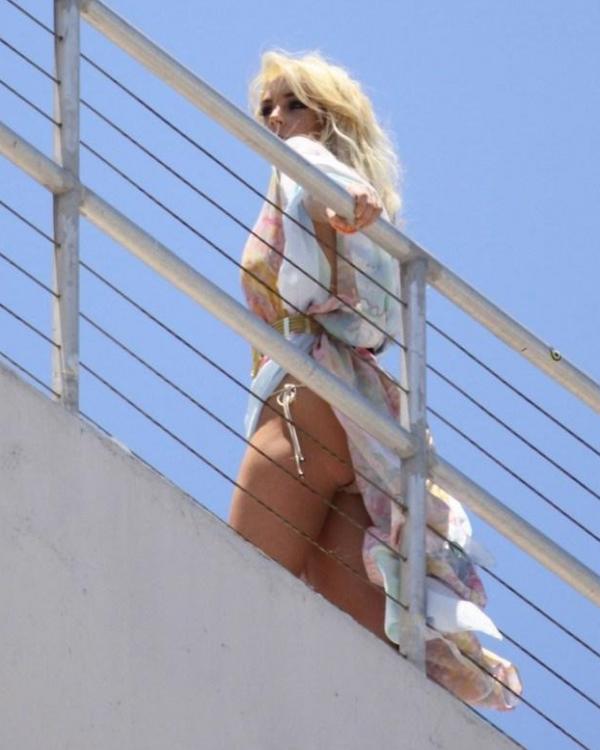Foto di Lindsay Lohan sotto la gonna 9