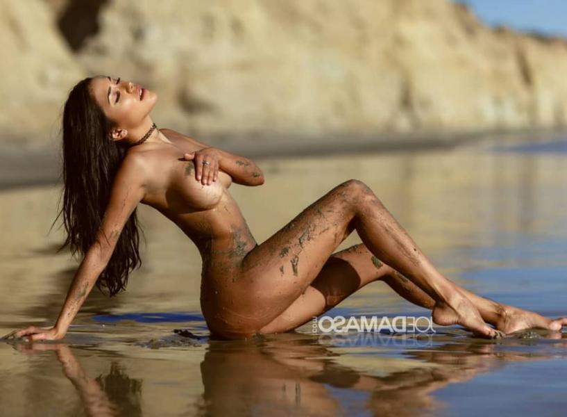 Lizzeth Acosta Nude Sexy Photos 4
